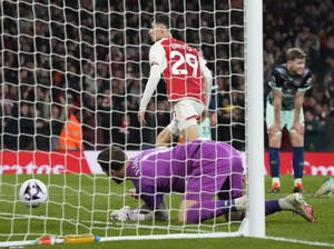 Taklukkan Brentford 2-1, Arsenal ke Puncak Klasemen Liga Inggris