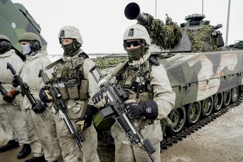 NATO menggelar latihan tempur besar-besaran di fjord Norwegia Utara. (AP/Heiko Junge) NATO menggelar latihan tempur besar-besaran di fjord Norwegia Utara. (AP/Heiko Junge)