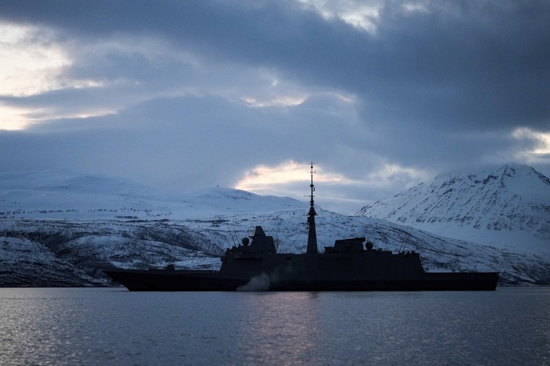 NATO menggelar latihan tempur besar-besaran di fjord Norwegia Utara. (AP/Heiko Junge) NATO menggelar latihan tempur besar-besaran di fjord Norwegia Utara. (AP/Heiko Junge)