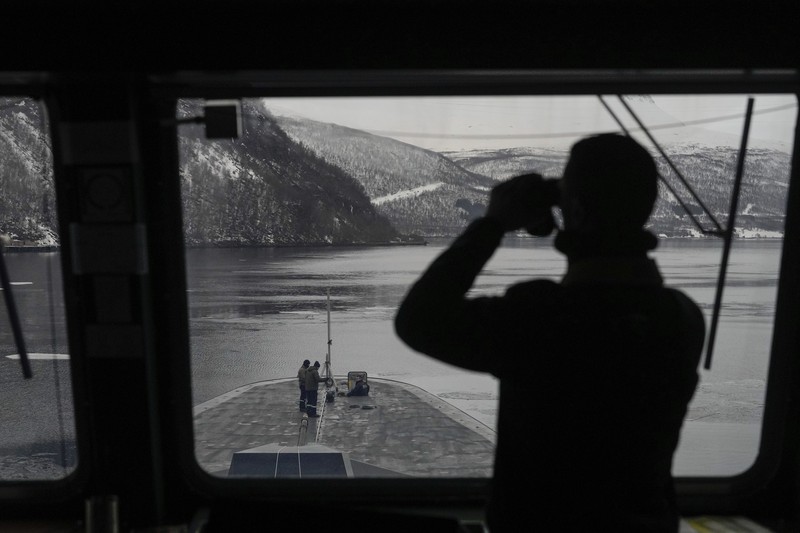 NATO menggelar latihan tempur besar-besaran di fjord Norwegia Utara. (AP/Heiko Junge)