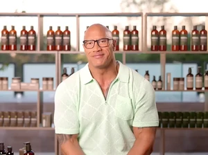 Dwayne Johnson Rilis Lini Kecantikan, Ingin Normalisasi Pria Rajin Rawat Kulit