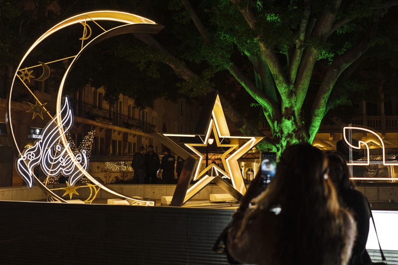 Ziarah kubur menjelang Ramadan di TPU Semper, Jakarta Utara, Jumat (8/3/2024). (REUTERS/Ajeng Dinar Ulfiana) Ziarah kubur menjelang Ramadan di TPU Semper, Jakarta Utara, Jumat (8/3/2024). (REUTERS/Ajeng Dinar Ulfiana)