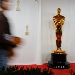 Piala Oscar 2024: Oppenheimer Juara, Emma Stone Aktris Terbaik