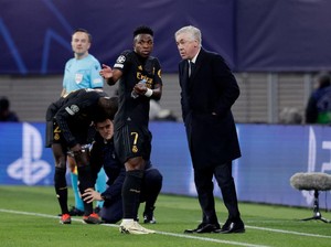 Vinicius Dituding Bertingkah, Ancelotti Pasang Badan