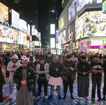 Gemerlap Ramadan, Potret Warga New York Salat Tarawih