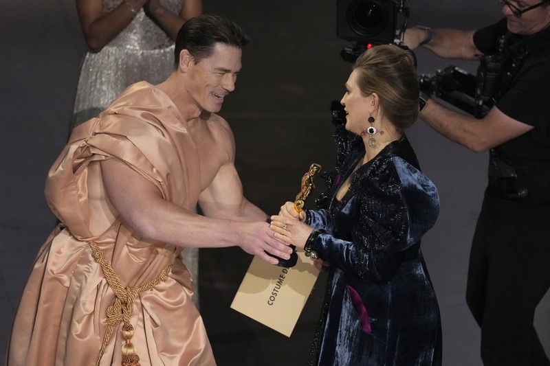 Emma Stone tiba di Oscar pada Minggu, 10 Maret 2024, di Teater Dolby di Los Angeles. Emma Stone tiba di Oscar pada Minggu, 10 Maret 2024, di Teater Dolby di Los Angeles. (Photo by Jordan Strauss/Invision/AP)