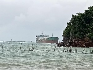 Kapal Tanker MT Seroja Kandas di Perairan Kangean Dihantam Gelombang Tinggi