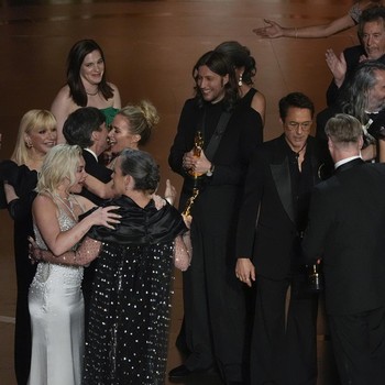 Euforia Aktor Oppenheimer Raih Best Picture di Oscar 2024