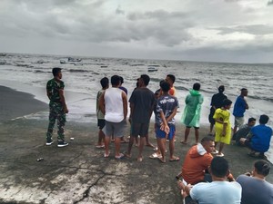 Nelayan di Ngada Hilang Terseret Gelombang Saat Hendak Kuras Perahu