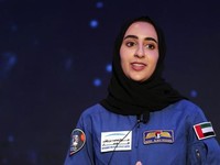 NASA Kembangkan Hijab Khusus Astronaut