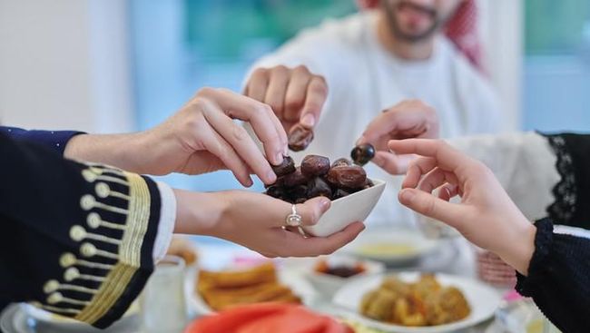 Jadwal Buka Puasa Jabodetabek Hari Ini, Minggu 2 Maret 2025