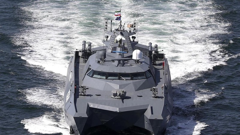 Iran akan memulai latihan angkatan laut gabungan dengan Rusia dan China di bagian utara Samudera Hindia, kata media pemerintah Selasa (12/3). (Iranian Army via AP)