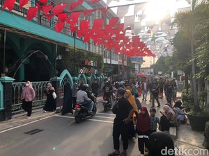 Ribuan Warga Padati Kampung Ramadan Jogokariyan ke-20