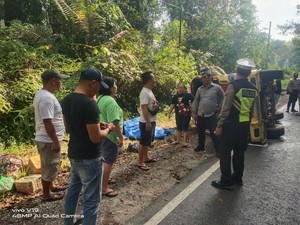 Bus Terbalik di Simalungun, 10 Orang Luka-luka