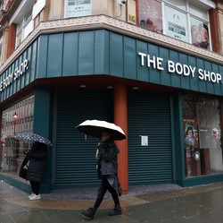 Kronologi Bangkrutnya Raksasa Kosmetik The Body Shop