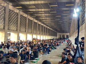 Suasana Buka Bersama Perdana di Istiqlal, Atase Kedubes Arab Saudi Hadir