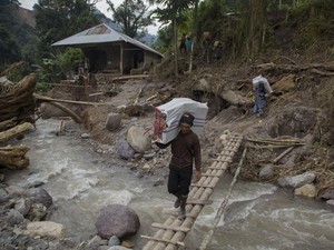Masa Tanggap Darurat Banjir Bandang di Pesisir Selatan Diperpanjang Selama 14 Hari