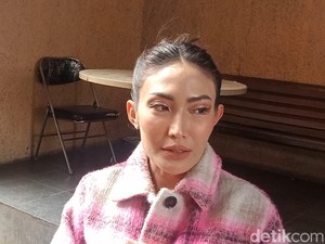 Ayu Dewi Ungkap Momen Keseruan Keluarga Saat Sahur dan Buka Puasa