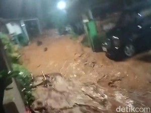 Banjir Bandang di Pekalongan, Ibu dan Anak Dikabarkan Hilang