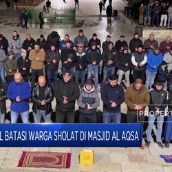 Video: Israel Batasi Warga Yang Ingin Sholat di Masjid Al Aqsa