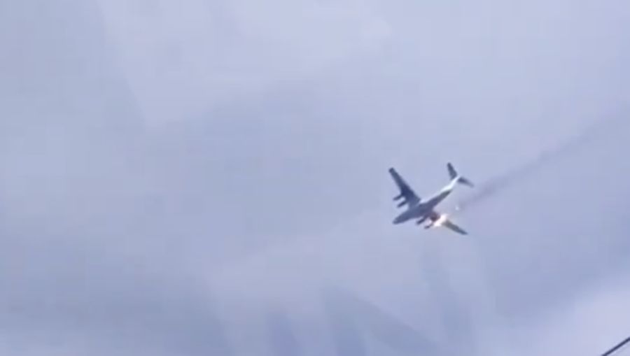 Kecelakaan pesawat militer Rusia. (Tangkapan layar media sosial via BNO News)