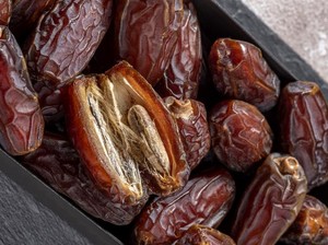 5 Manfaat Spiritual dan Kesehatan Buka Puasa pakai Kurma