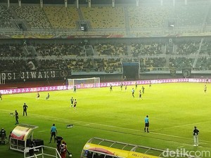 Persebaya Menang Tipis dari Madura United 0-1 Lewat Bruno Moreira