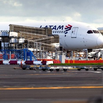 Bikin Panik, Ini Potret Boeing 787-9 LATAM Airlines yang Terjun Bebas