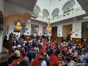 10 Khutbah Jumat Bulan Syawal Singkat yang Menyentuh Hati