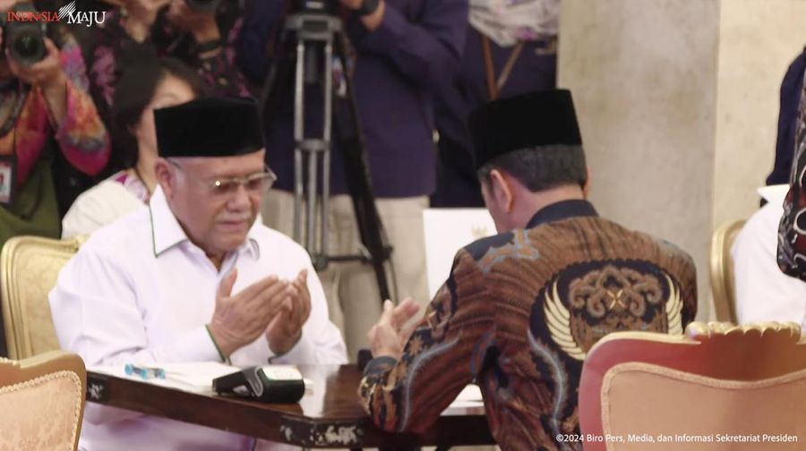 Presiden Jokowi Serahkan Zakat Melalui Baznas, Istana Negara, (13/3/2024). (Tangkapan Layar Youtube Sekretariat Presiden)
