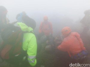 Pendaki Semarang Tewas di Gunung Agung, Kena Hipotermia-Evakuasi 27 Jam