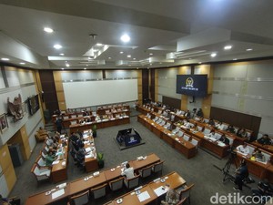 Kuota Tambahan Haji RI 20 Ribu, Alokasi 50:50 untuk Reguler dan Khusus