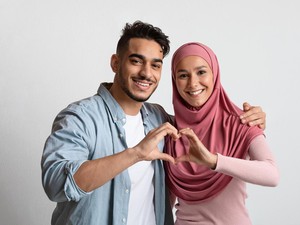 Doa Berhubungan Suami dalam Istri Islam: Arab, Latin dan Artinya