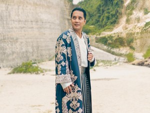 Fatur Bawa Nuansa Nostalgia, Comeback dengan Single Tiada Lagi