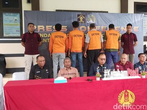 Deportasi 4 WNA Sri Lanka Nekat Tambang Emas Ilegal di Gorontalo