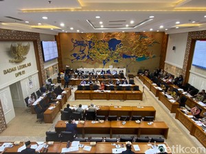 Rapat di DPR, Pemerintah Beri 4 Alasan Tolak Gubernur DKJ Ditunjuk Presiden