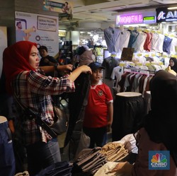 Orang RI Pilih Beli Makanan daripada Baju Lebaran, Pengusaha Tak Kaget