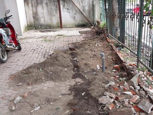 Geger Penemuan Diduga Kerangka Manusia Terkubur Depan Ruko di Kota Malang