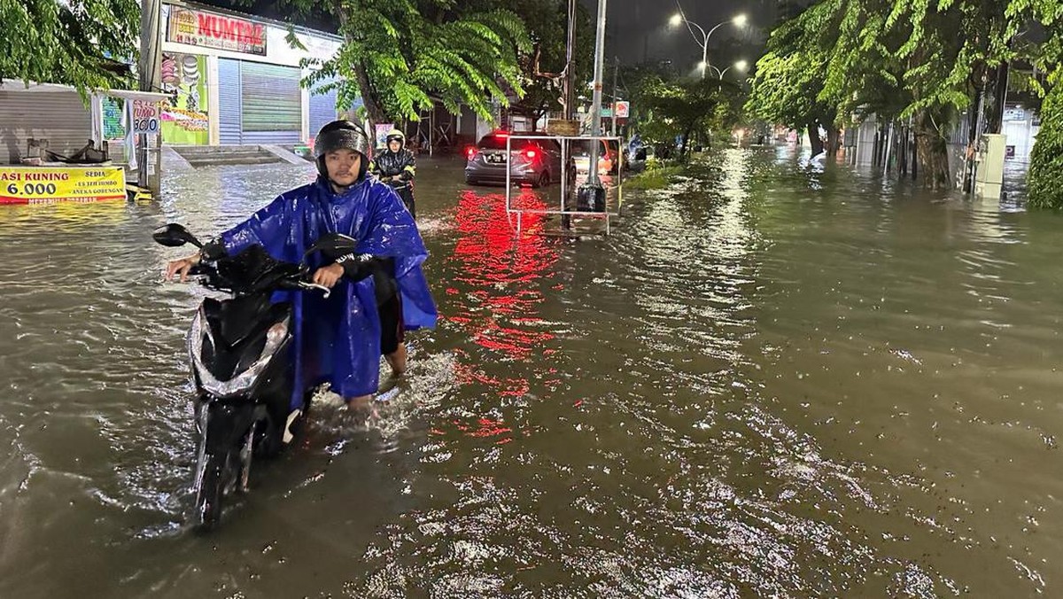 Menguak Fenomena Squall Line: Benarkah Penyebab Utama Banjir Semarang?