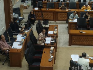 Baleg DPR Usul Aset GBK-Kemayoran ke DKJ, Kemendagri Minta Tunggu IKN Siap