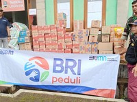 BRI Salurkan Bantuan di Wilayah Terdampak Bencana Banjir & Longsor