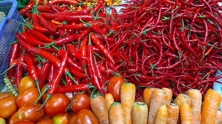 Harga cabai meroket di Pasar Kramat Jati bikin Mendag Zulhas kaget. (²©²ÊÍøÕ¾/Martyasari Rizky) Harga cabai meroket di Pasar Kramat Jati bikin Mendag Zulhas kaget. (²©²ÊÍøÕ¾/Martyasari Rizky)