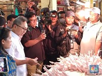 Harga Ayam dan Telur Kok Gak Turun-Turun? Ini Jawaban Mendag Zulhas