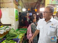 Mendag Zulhas Kaget Harga Cabai di Kramat Jati Tembus Rp 100.000/Kg