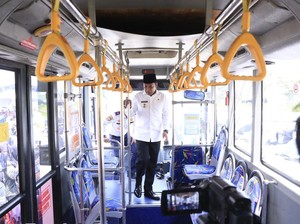 Pj Walkot Pekanbaru Launching Mobil Cepat LPJU dan Bus Gratis Bagi ASN