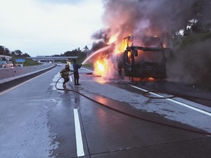 Manajemen Rosalia Indah Investigasi Penyebab Kebakaran Bus di Tol Boyolali