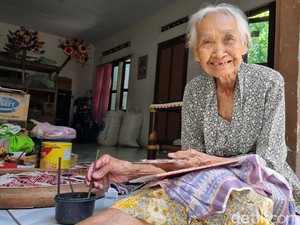 Cerita Mbah Atemo, Eksis Buat Mainan Tradisional Sejak Zaman Jepang