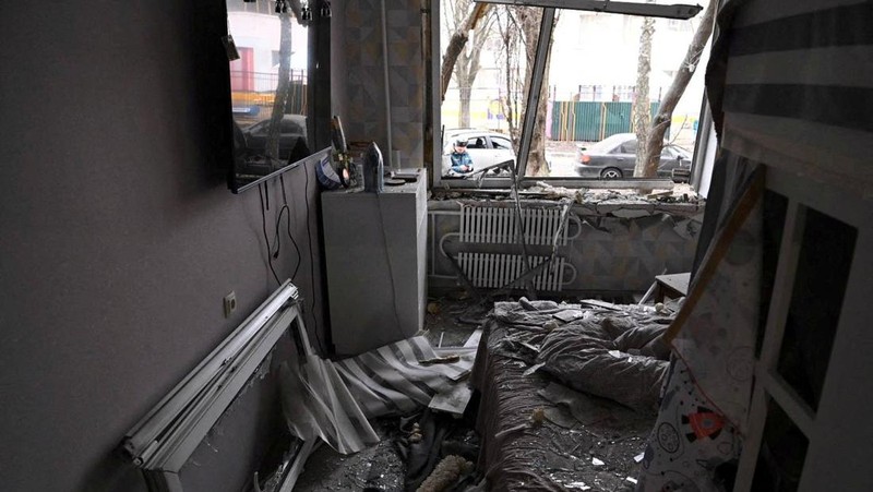 A view shows destroyed cars following an incident which local authorities said was a Ukrainian missile attack, in the course of Russia-Ukraine conflict in Belgorod, Russia, March 16, 2024. Telegram channel of Governor of Belgorod Region Vyacheslav Gladkov/Handout via REUTERS ATTENTION EDITORS - THIS IMAGE WAS PROVIDED BY A THIRD PARTY. NO RESALES. NO ARCHIVES. MANDATORY CREDIT.