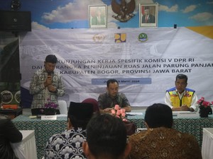 Waka Komisi V DPR Ungkap Solusi Penanganan Jalan Rusak di Parungpanjang