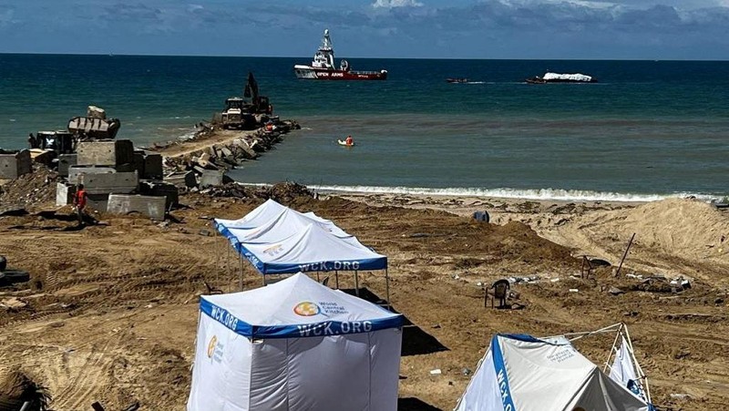 World Central Kitchen (WCK) barge loaded with food arrives off the Gaza coast, where there is risk of famine after five months of Israel's military campaign, in this handout image released March 15, 2024. Israel Defense Forces/Handout via REUTERS    THIS IMAGE HAS BEEN SUPPLIED BY A THIRD PARTY